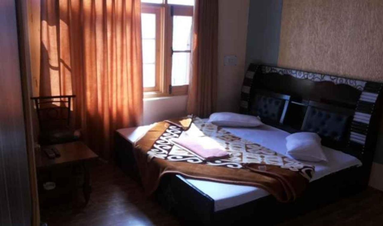 Hotel Grand City Heart Srīnagar Extérieur photo