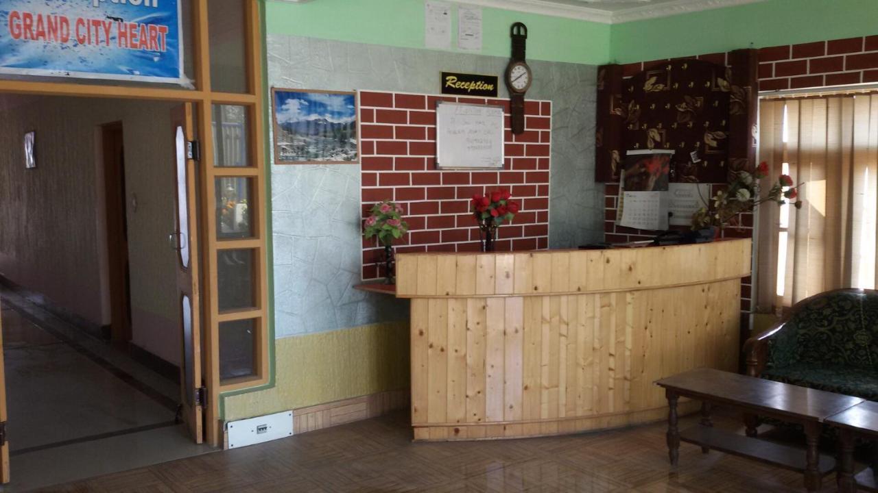 Hotel Grand City Heart Srīnagar Extérieur photo